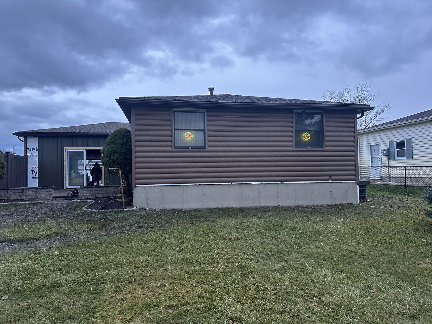 Log cabin style vinyl siding side exterior